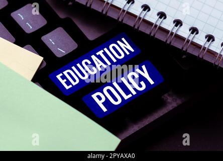 Schild mit den Richtlinien für die Ausbildung. Fachgebiet des Geschäftskonzepts, das sich mit Unterrichts- und Lernmethoden befasst Stockfoto