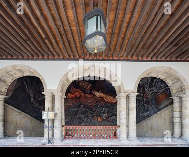 Mexiko, 25 2023. April - sonniger Außenblick auf den Regierungspalast Stockfoto