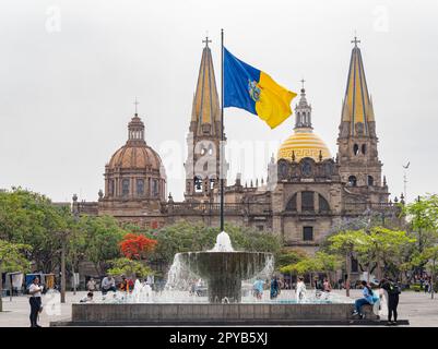 Mexiko, 24 2023. APR - Tagsüber Blick auf die historische Kathedrale von Guadalajara Stockfoto