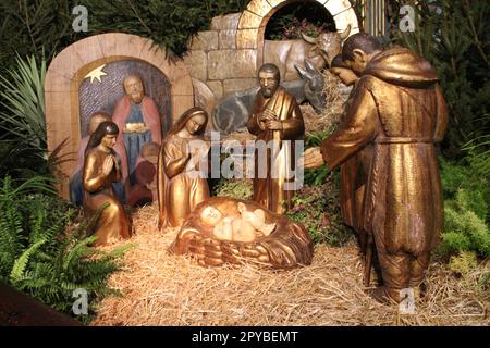 geburtsszene in der St. john the baptiste Kirche in saint-jean-de-luz im Pays basque in frankreich Stockfoto