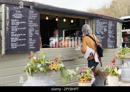 The Hidden Hut am 30. Oktober 2022 in Porthcurnick Beach, Cornwall, England. Kredit: SMP News Stockfoto