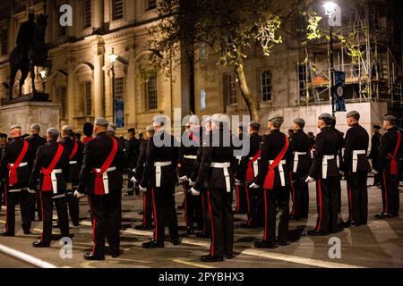 London, Großbritannien, 3. Mai 2023, nächtliche Krönungsprobe - Truppeninspektion während der Probe in Whitehall in den frühen Morgenstunden, Chrysoulla Kyprianou Rosling/Alamy News Live Stockfoto