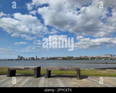 Wunderschöner Sonnenuntergang über dem Danshui River, Bali, Taiwan Stockfoto