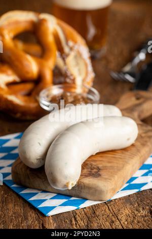 zwei bayerische Weißwürste Stockfoto