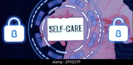 Handschriftlicher Text Self Care. Konzeptfoto die Praxis, Maßnahmen zu ergreifen, um die eigene Gesundheit zu verbessern Stockfoto