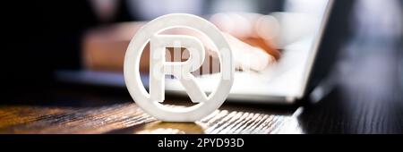 Copyright-Symbol-Schutzschild. Marke Registrieren Stockfoto