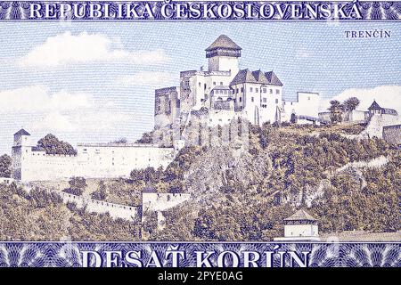 Schloss Trencin aus Geld Stockfoto