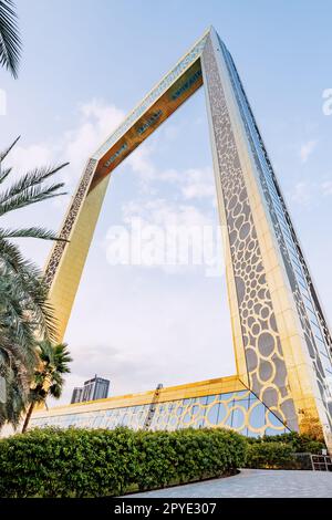 13. Januar 2023, Vereinigte Arabische Emirate, Dubai: Dubai umrahmt eine beeindruckende Goldfarbe und beeindruckende Höhe. Es ist ein absolutes muss für jeden Besucher der Stadt Stockfoto