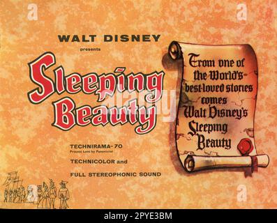 WALT DISNEY's SLEEPING BEAUTY 1959 Supervising Director CLYDE GERONIMI Story Charles Perrault Lieder und Punkte angepasst an die Ballettmusik von Tchaikovsky Walt Disney Productions Stockfoto