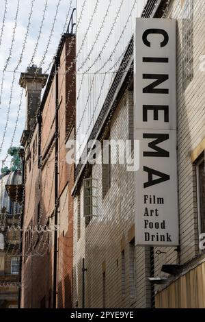 Ein Blick auf das Schild im Tyneside Cinema - einem unabhängigen Kino in der Stadt Newcastle upon Tyne, Großbritannien. Stockfoto