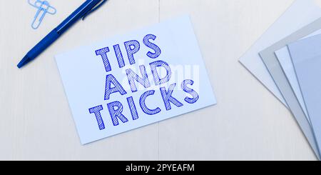 Tipps und Tricks zum Schreiben von Text per Hand. Internet-Konzept hilfreiche Tipps, die bestimmte Aktionen einfacher machen Stockfoto
