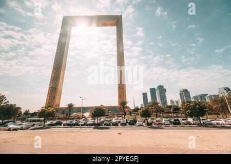13. Januar 2023, Vereinigte Arabische Emirate, Dubai: Dubai umrahmt eine beeindruckende Goldfarbe und beeindruckende Höhe. Es ist ein absolutes muss für jeden Besucher der Stadt Stockfoto