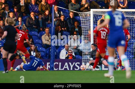 London, Großbritannien. 03. Mai 2023. London, England, Mai 3. 2023: Torwart Faye Kirby (22 Liverpool) spart beim Barclays FA Women's Super League-Fußballspiel zwischen Chelsea und Liverpool in Kingsmeadow in London, England. (James Whitehead/SPP) Kredit: SPP Sport Press Photo. Alamy Live News Stockfoto