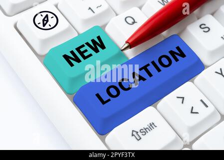 Text, der Inspiration New Location zeigt. Wort für "an einem neuen Ort wohnen und zu Hause oder geschäftlich arbeiten" Stockfoto