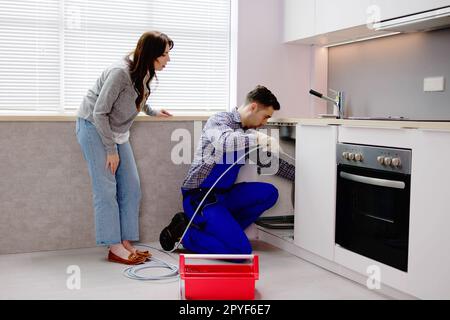 Verstopfung Im Ablauf Der Klempnerreinigungsleitung Stockfoto