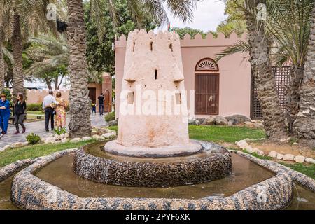 15. Januar 2023, Abu Dhabi, Vereinigte Arabische Emirate: Alter traditioneller Brunnen im Heritage Village Stockfoto