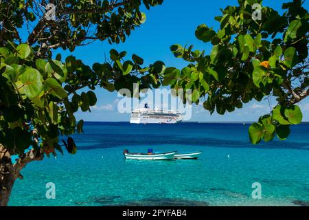 Catalina Island oder Isla Catalina ist eine tropische Insel, 1,5 Meilen vom Festland entfernt in der südöstlichen Ecke der Dominikanischen Republik, nahe La Stockfoto