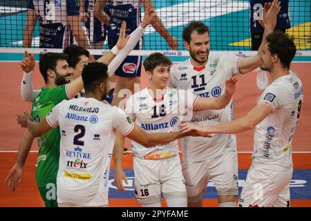 Allianz Cloud, Mailand, Italien, 03. Mai 2023, POWER VOLLEY MILANO beim Finale des 3. Platzes – Allianz Milano gegen Gasverkäufe Bluenergy Piacenza – Volleyball Italian Serie A Men SuperLeague Championship Credit: Live Media Publishing Group/Alamy Live News Stockfoto