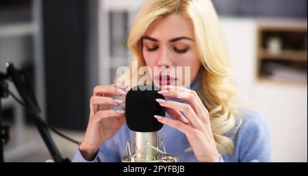 ASMR. Vegetative Sensorische Meridian-Reaktion Stockfoto