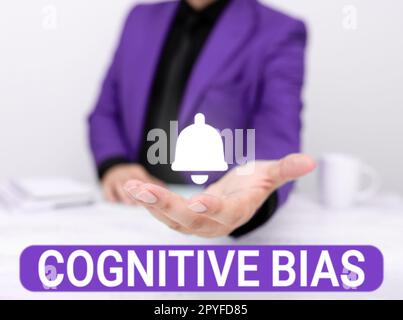 Schrift zeigt Text kognitive Vorurteile an. Wort für psychologische Behandlung psychischer Störungen Stockfoto