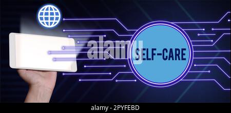 Handschriftlicher Text Self Care. Internet-Konzept die Praxis, Maßnahmen zur Verbesserung der eigenen Gesundheit zu ergreifen Stockfoto