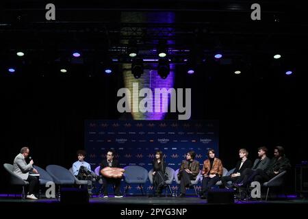 Liverpool, Großbritannien. 03. Mai 2023. Vertreter Dänemarks Rani Petersen Reiley, Vertreter Rumäniens Theodor Andrei, Vertreter Estlands Alika Milova und Vertreter der slowenischen Band Joker out -(L-R) Bojan Cvjeticanin, Kris Gustin, Jure Macek, Nace Jordan, Jan Peteh während einer vom OGAE Eurovision Fan Club in Camp and Ofen in Liverpool organisierten Pressekonferenz, England, am 03. Mai 2023. Foto: Sanjin Strukic/PIXSELL Credit: Pixsell/Alamy Live News Stockfoto