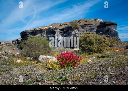 Blick auf die Stratified City, eine natürliche Touristenattraktion auf der Kanarischen Insel Lanzarote, Spanien Stockfoto