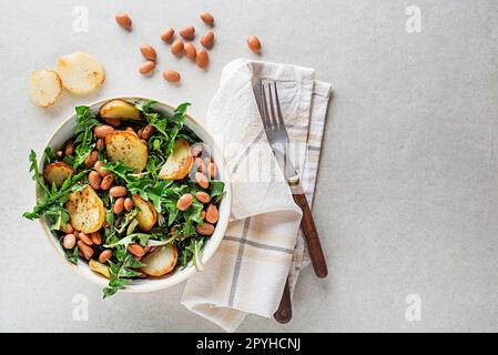 Löwenzahn-Salat Stockfoto