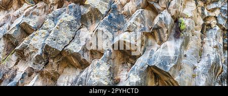 Struktur der Vulkansteine in den Alcantara-Schluchten, Sizilien, Italien Stockfoto