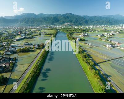 Luftaufnahme des Flusses dongshan in yilan County, taiwan. Stockfoto