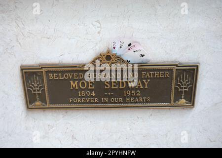 Los Angeles, Kalifornien, USA 1. Mai 2023 Moe Sedway Grab im Beth Olam Mausoleum auf dem Hollywood Forever Cemetery am 1. Mai 2023 in Los Angeles, Kalifornien, USA. Foto: Barry King/Alamy Stock Photo Stockfoto