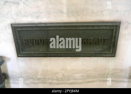 Los Angeles, Kalifornien, USA 1. Mai 2023 Schauspieler Rudolf Schildkraut Grab im Beth Olam Mausoleum auf dem Hollywood Forever Cemetery am 1. Mai 2023 in Los Angeles, Kalifornien, USA. Foto: Barry King/Alamy Stock Photo Stockfoto