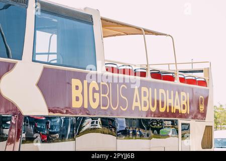 15. Januar 2023, Abu Dhabi, Vereinigte Arabische Emirate: Bigbus - beliebter Transport für Touristen Stockfoto