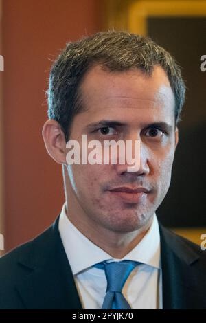 Washington, Usa. 03. Mai 2023. Der ehemalige venezolanische Präsident Juan Guaido trifft sich am Mittwoch, den 3. Mai, im US-Kapitol in Washington, DC, USA mit US-Senatoren. 2023. Foto: Rod Lamkey/CNP/ABACAPRESS.COM Kredit: Abaca Press/Alamy Live News Stockfoto