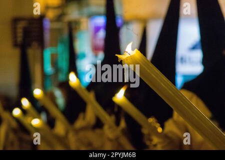 Cofrades en la plaza Major, procession de jueves santo, Palma, Mallorca, Islas Baleares, España Stockfoto