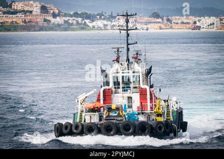 Contenedores en El Puerto Bahía de Algeciras, Andalusien, Spanien Stockfoto