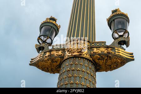 Lampenpfosten am Place de la Concorde Stockfoto