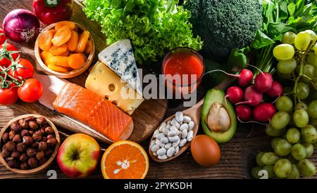 Nahrungsmittel, die die nutritarische Ernährung repräsentieren Stockfoto