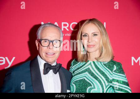 New York, Usa. 03. Mai 2023. NEW YORK, NEW YORK - MAI 03: Tommy Hilfiger und Dee Ocleppo nehmen am 03. Mai 2023 in New York City an den Accessoires Council 27. Annual ACE Awards in der Cipriani 42. Street Teil. (Foto: Ron Adar/SOPA Images/Sipa USA) Guthaben: SIPA USA/Alamy Live News Stockfoto