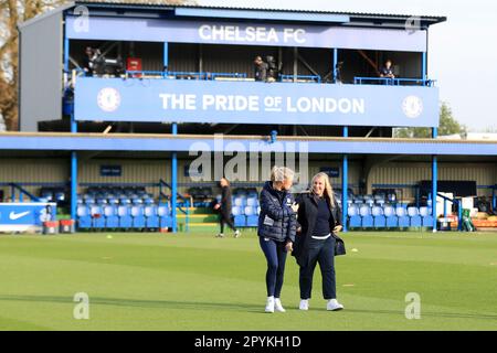 Kingston, Großbritannien. 03. Mai 2023. Chelsea Women Managerin Emma Hayes während des FA Women's Super League-Spiels zwischen Chelsea Women und Liverpool Women im Cherry Red Records Stadium, Kingston, England, am 3. Mai 2023. Foto von Carlton Myrie. Nur redaktionelle Verwendung, Lizenz für kommerzielle Verwendung erforderlich. Keine Verwendung bei Wetten, Spielen oder Veröffentlichungen von Clubs/Ligen/Spielern. Kredit: UK Sports Pics Ltd/Alamy Live News Stockfoto