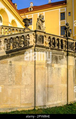 Moritzburg bei Dresden, Sachsen, Deutschland, Europa, Schloss Moritzburg während der Winterausstellung des Kultfilms „drei Haselnüsse für Aschenputtel“. Stockfoto