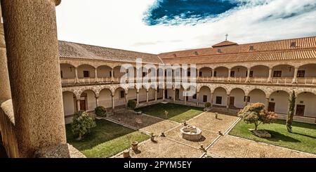 Palast von Juan II, Kloster von Nuestra Señora de Gracia, Madrigal de las Altas Torres, Ávila, Kastilien-Leon, Spanien, Europa Stockfoto