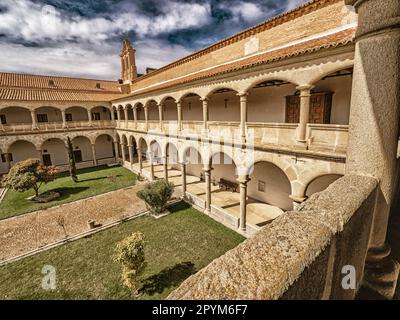 Palast von Juan II, Kloster von Nuestra Señora de Gracia, Madrigal de las Altas Torres, Ávila, Kastilien-Leon, Spanien, Europa Stockfoto