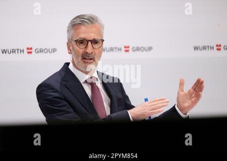 04. Mai 2023, Baden-Württemberg, Künzelsau: Robert Friedmann, Vorstandsvorsitzender der Würth-Gruppe, nimmt an der Online-Finanzpressekonferenz Teil. Auf der Pressekonferenz legte die Würth-Gruppe ihren Jahresabschluss vor und gab einen Ausblick für das laufende Geschäftsjahr. Foto: Marijan Murat/dpa Stockfoto