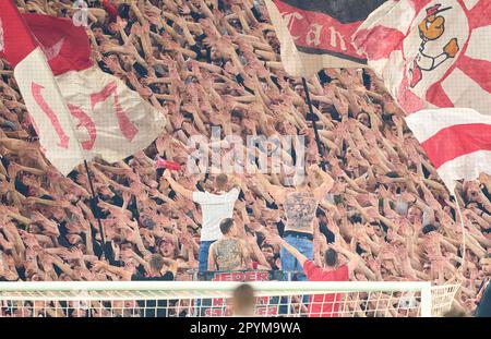 Stuttgart, Deutschland. 03. Mai 2023. VFB-Fans im Spiel VFB STUTTGART - EINTRACHT FRANKFURT 2-3 DFB-Pokal, deutscher Fußballpokal, Halbfinale am 03. Mai 2023 in Stuttgart. Season 2022/2023 Gutschein: Peter Schatz/Alamy Live News Stockfoto