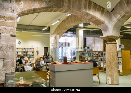 "Ars generalis Ultima', libro manuscrito de Ramon Llull, encuadernado en el Taller de Paz Alomar, Biblioteca publica können Verkäufe, Conselleria d'EDUCACIÓ Stockfoto