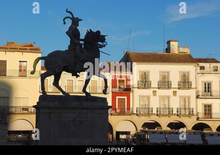 Trujillo, Hauptplatz, Plaza Mayor, Denkmal für Francisco Pizarro, Provinz Caceres, Extremadura, Spanien Stockfoto