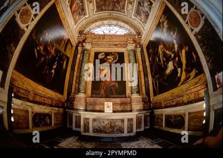 Caravaggio Gemälde „die Berufung des Heiligen Matthew, des Martyrums des Heiligen Matthew, des Heiligen Matthew und des Engels“, die in der Kirche von S. Luigi dei Francesi zu finden sind. Stockfoto