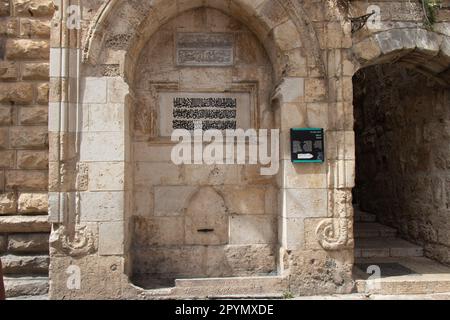 Der öffentliche Brunnen wurde im 16. Jahrhundert erbaut. SEBIL Sit Mariam in Jerusalem - Israel. Islamisches Erbe in der Altstadt von Jerusalem. April 2022 Stockfoto