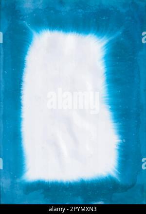 Blauer, wasserfarbener Hintergrund mit Platz für Ihren eigenen Text oder Ihr eigenes Bild. Handgefertigter Grunge-Rahmen Stock Vektor